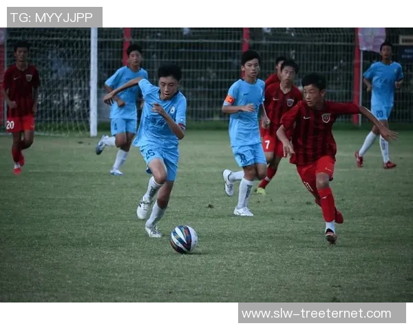 五月的足球明星闪耀赛场展现激情与荣耀的精彩瞬间