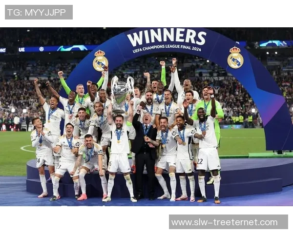 历届足球明星的辉煌成就与传奇故事回顾