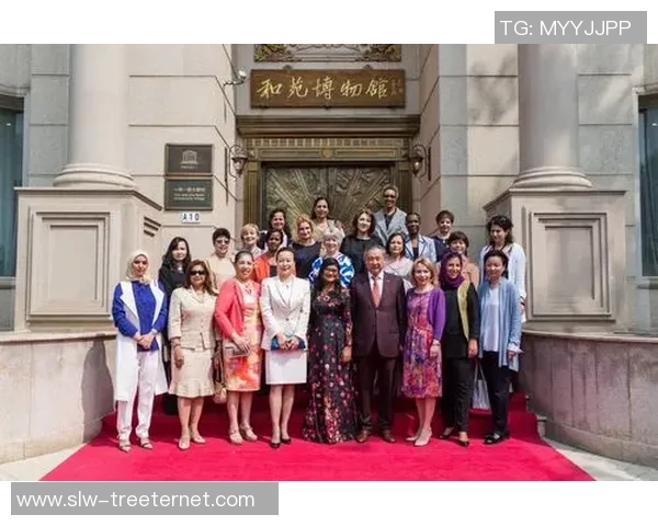 国际足球明星与中国明星的跨界合作与文化交流探讨