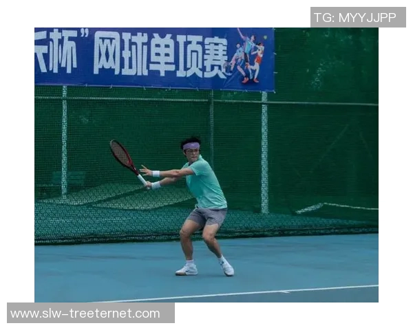 深圳网球队中路突破战术解析与实战应用探讨